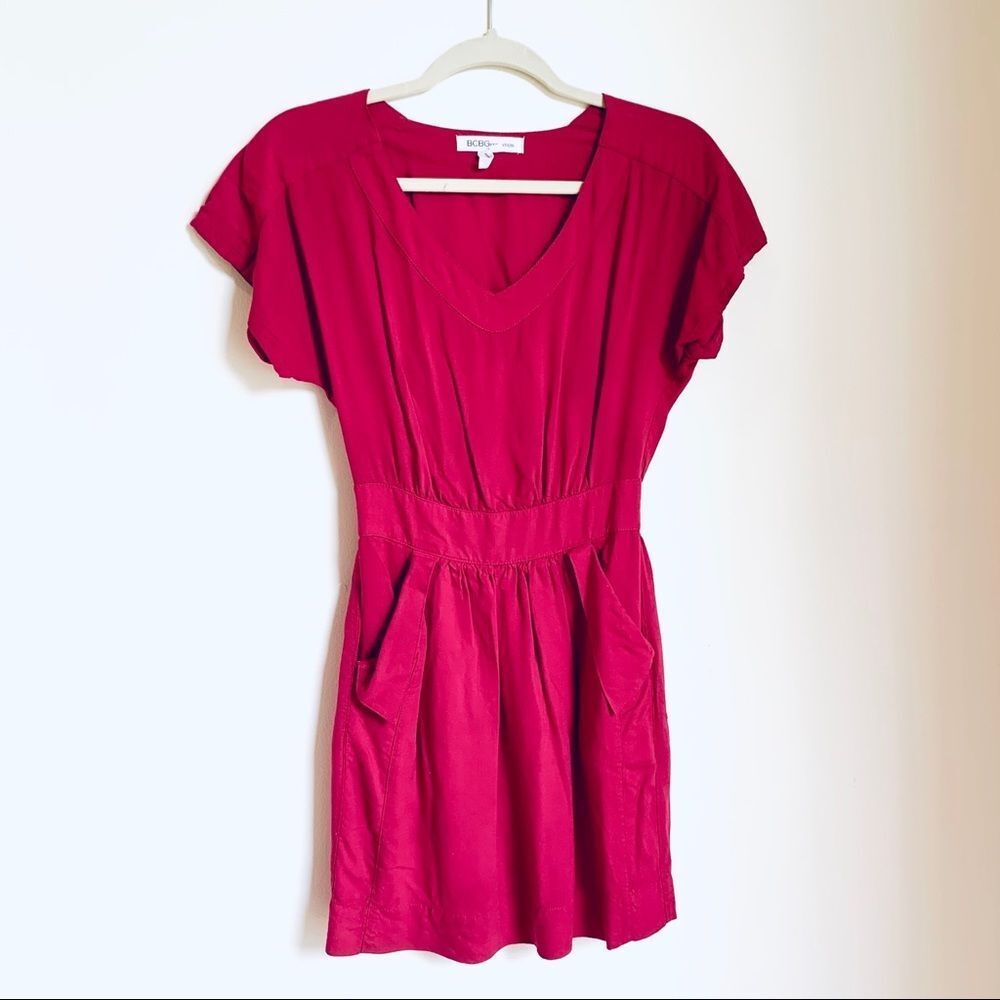 BCBG Cute dress w/ pockets!!!